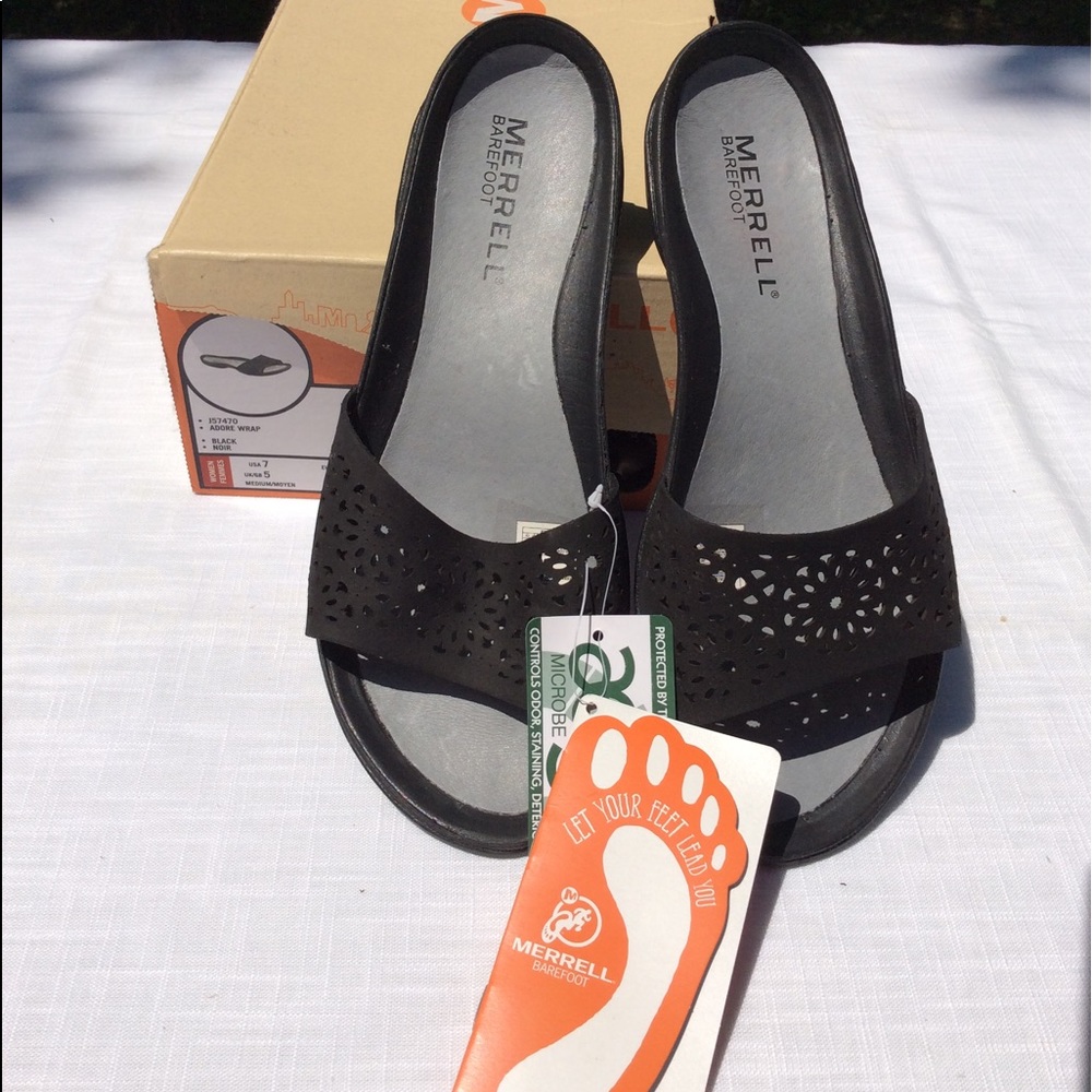 NWT Merrell Adore Slides Sandals Black Size 7